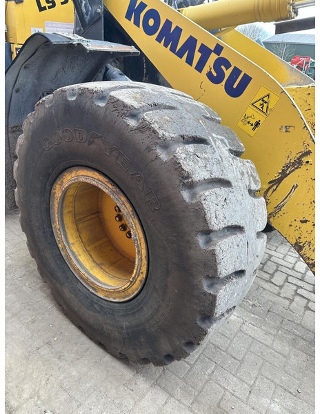 Wiellader shovel WA270 8 - Gebruikt