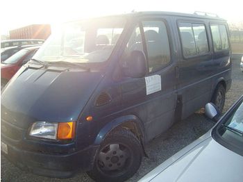 Ford tourneo 2.5d - Minibus