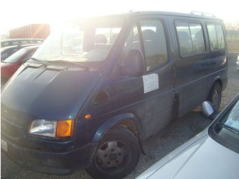 Ford tourneo 2.5d - Minibus