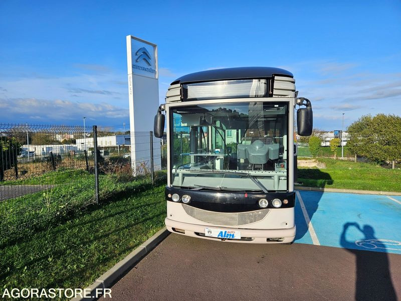 Minibus GRUAU Microbus - 2011 BON - 45500km ETAT GENERAL