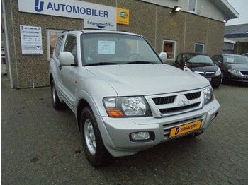 MITSUBISHI Pajero - minibus