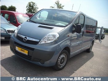 Opel Vivaro - minibus