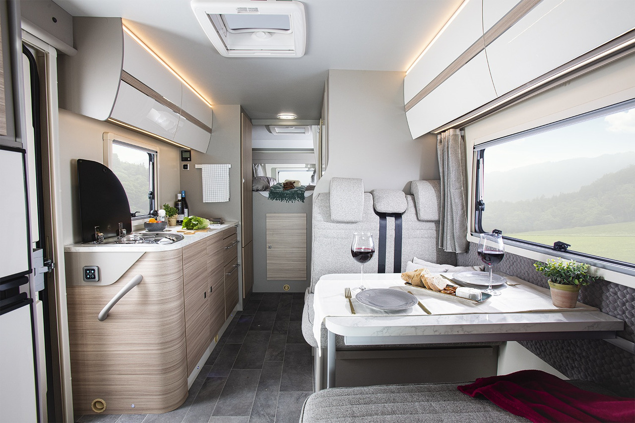 Alkoof camper AHORN Canada AD | Verfügbar ab 09/25