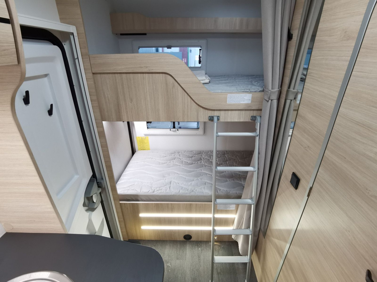 Alkoof camper Chausson C 656 FIRST LINE /-2025- / 140PS / ETAGENBETTEN
