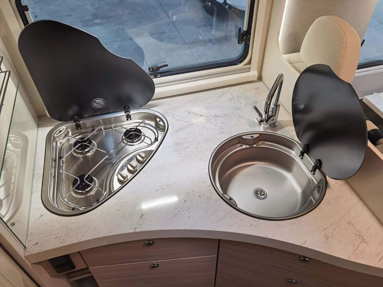 Alkoof camper Eura Mobil ACTIVA ONE 630 LS / -2025- / 140PS / RAUMWUNDER