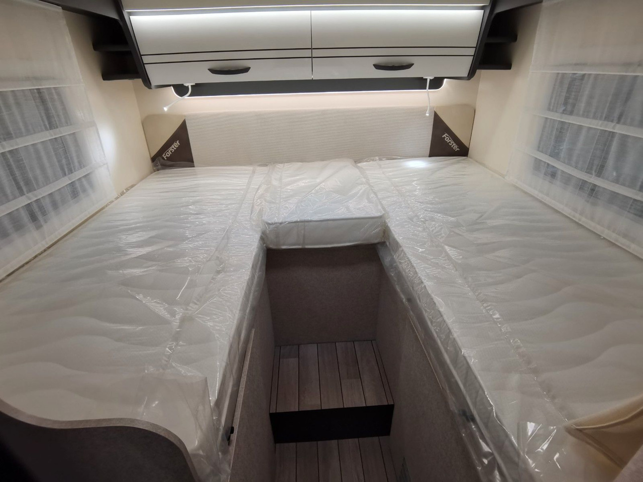 Alkoof camper Forster A 699 EB / - 2026 - / 165 PS - 8G / EINZELBETTEN