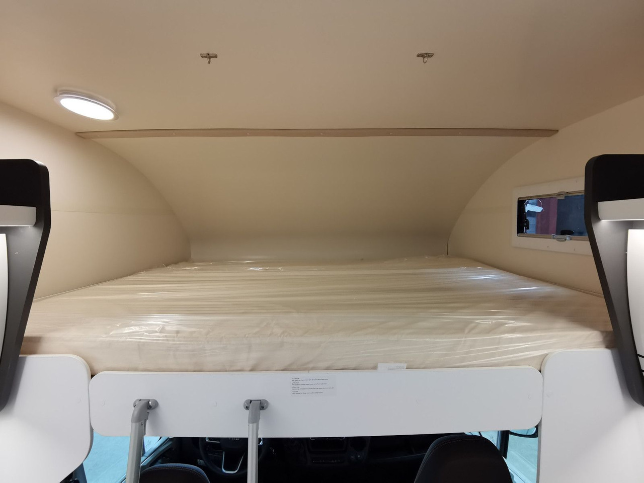 Alkoof camper Forster A 699 VB / - MODELL 2025- / 140PS / ETAGENBETTEN