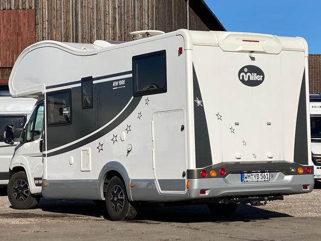 Alkoof camper Miller New York,Einzellbetten. AHK,TV,Solar