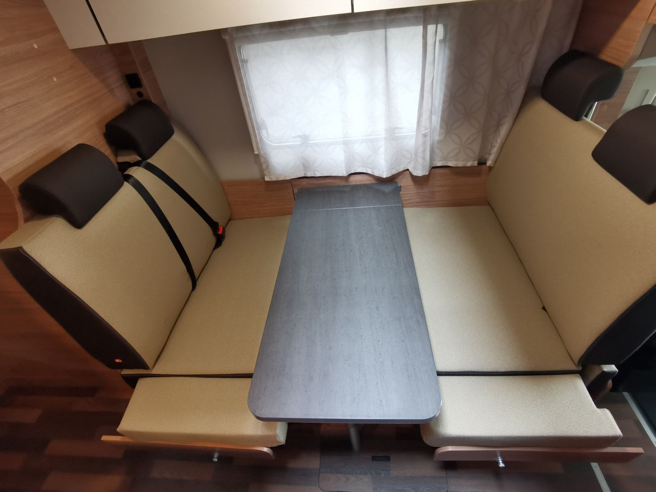 Alkoof camper Weinsberg CARAHOME 600 DKG/ -2025 - / 140PS / ETAGENBETTEN