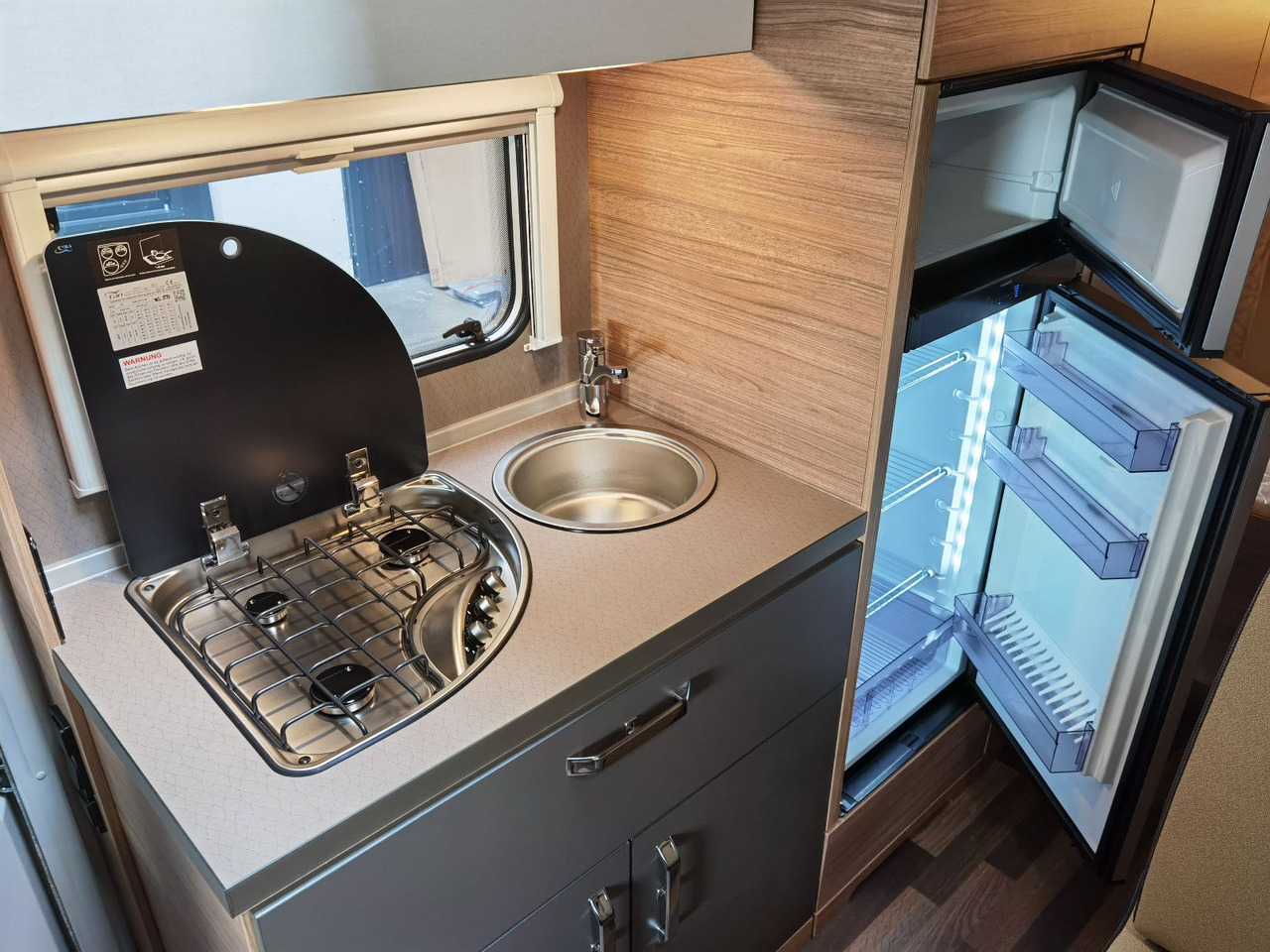 Alkoof camper Weinsberg CARAHOME 600 DKG/ -2025 - / 140PS / ETAGENBETTEN
