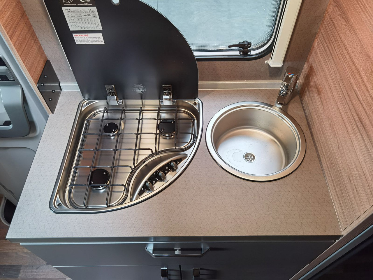 Alkoof camper Weinsberg CARAHOME 600 DKG/ -2025 - / 140PS / ETAGENBETTEN