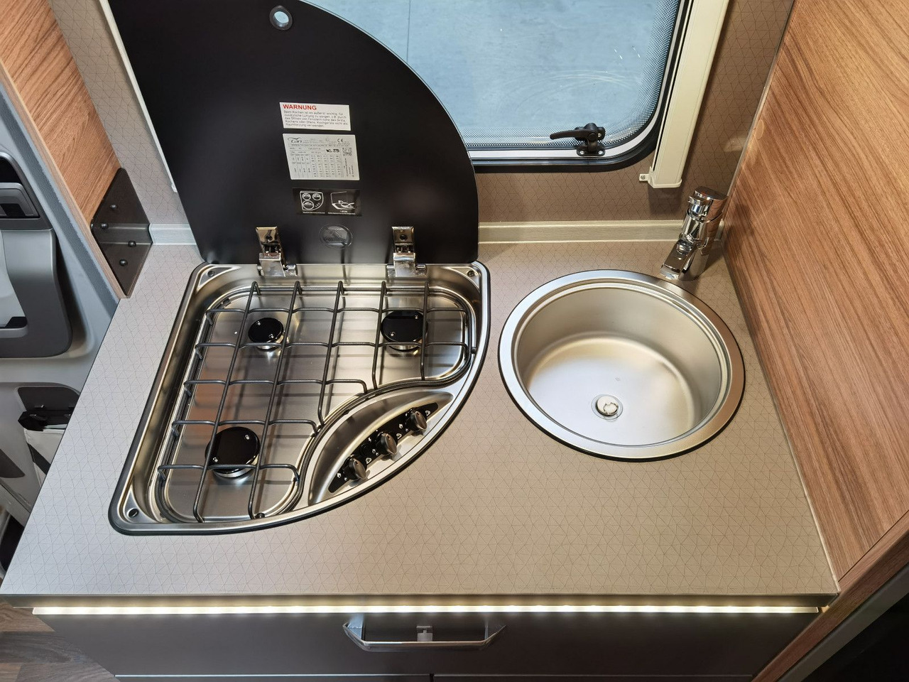 Alkoof camper Weinsberg CARAHOME 650 DG / - MODELL 2025 - / 140 PS