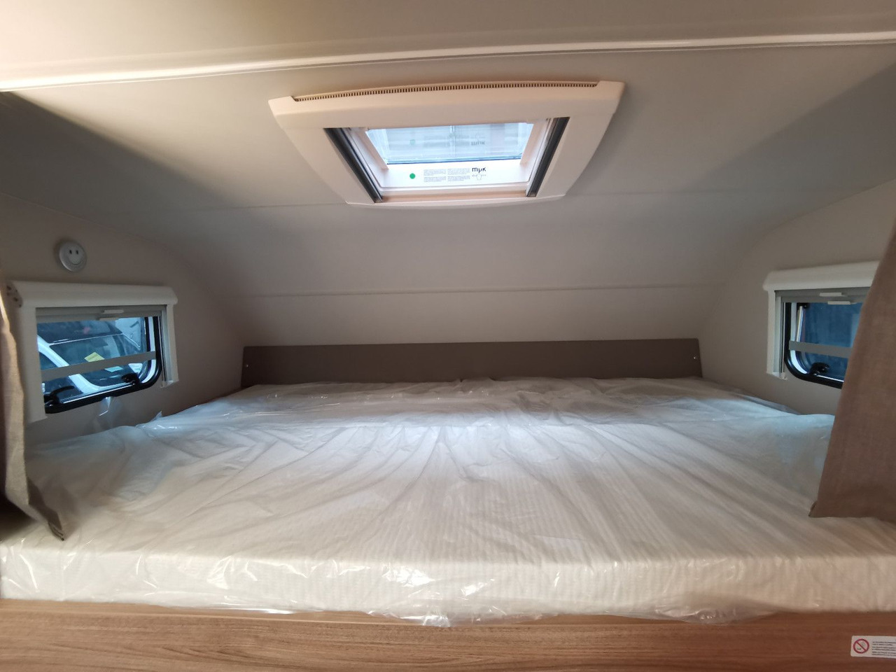 Alkoof camper Weinsberg CARAHOME 650 DG / - MODELL 2025 - / 140 PS