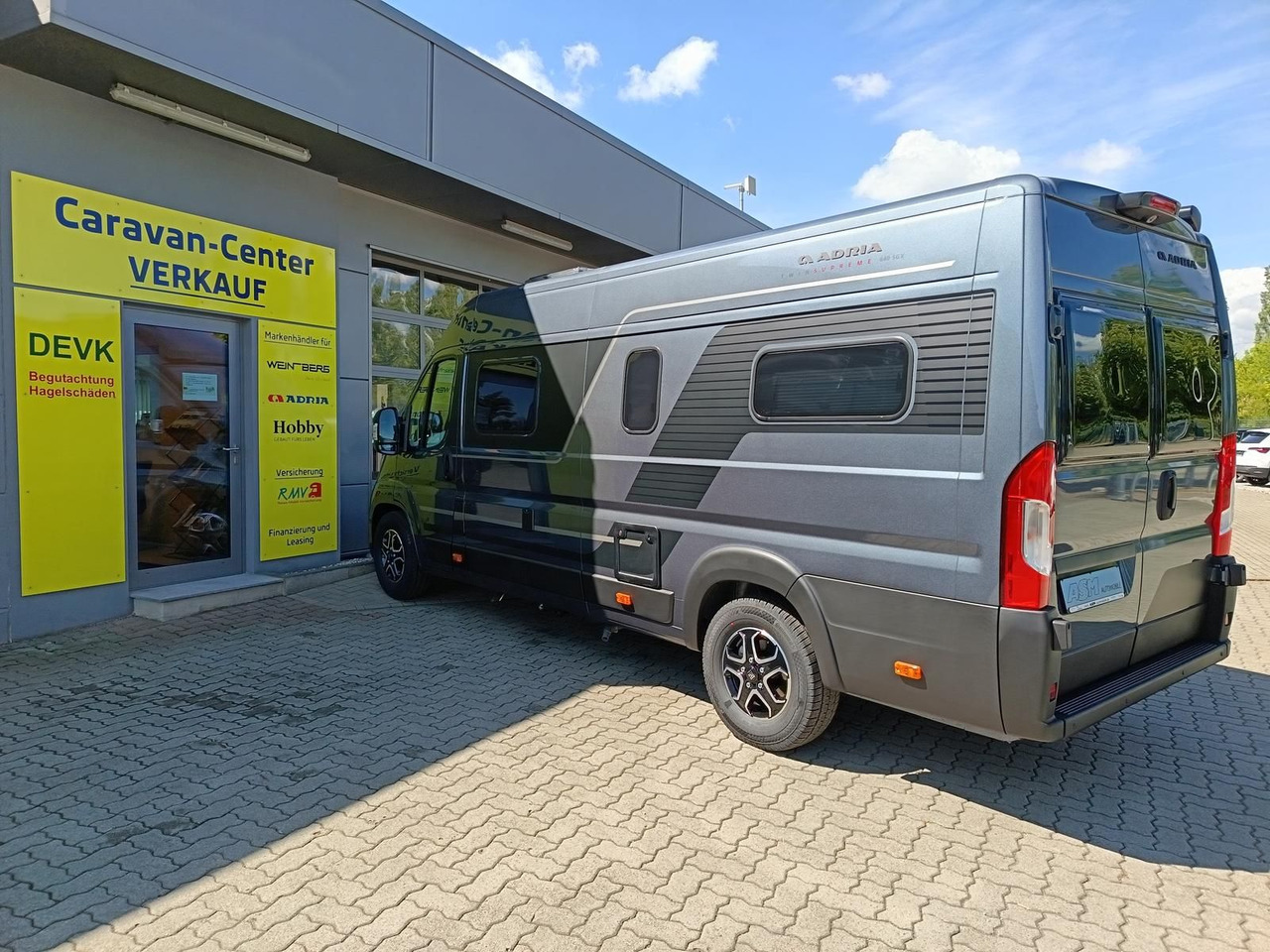 Buscamper Adria Twin Edition 640 SGX Maxi 132kW*138L KÜHLSCHRANK