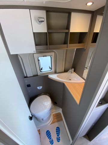 Buscamper Carado CV 600 Aufstelldach,  white Label