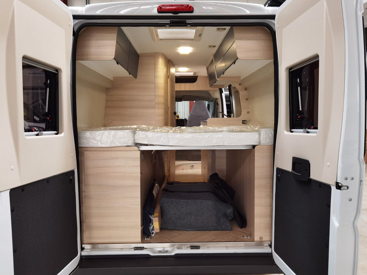 Buscamper Chausson V594 FIRST LINE/ -2026- / 140PS / ZUBEHÖR -PAKET