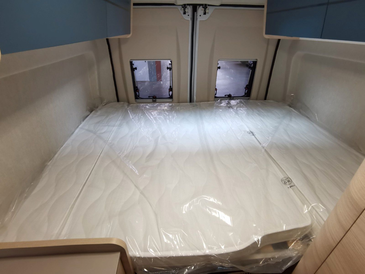 Buscamper Chausson V594 FIRST LINE/ -2026- / 140PS / ZUBEHÖR -PAKET