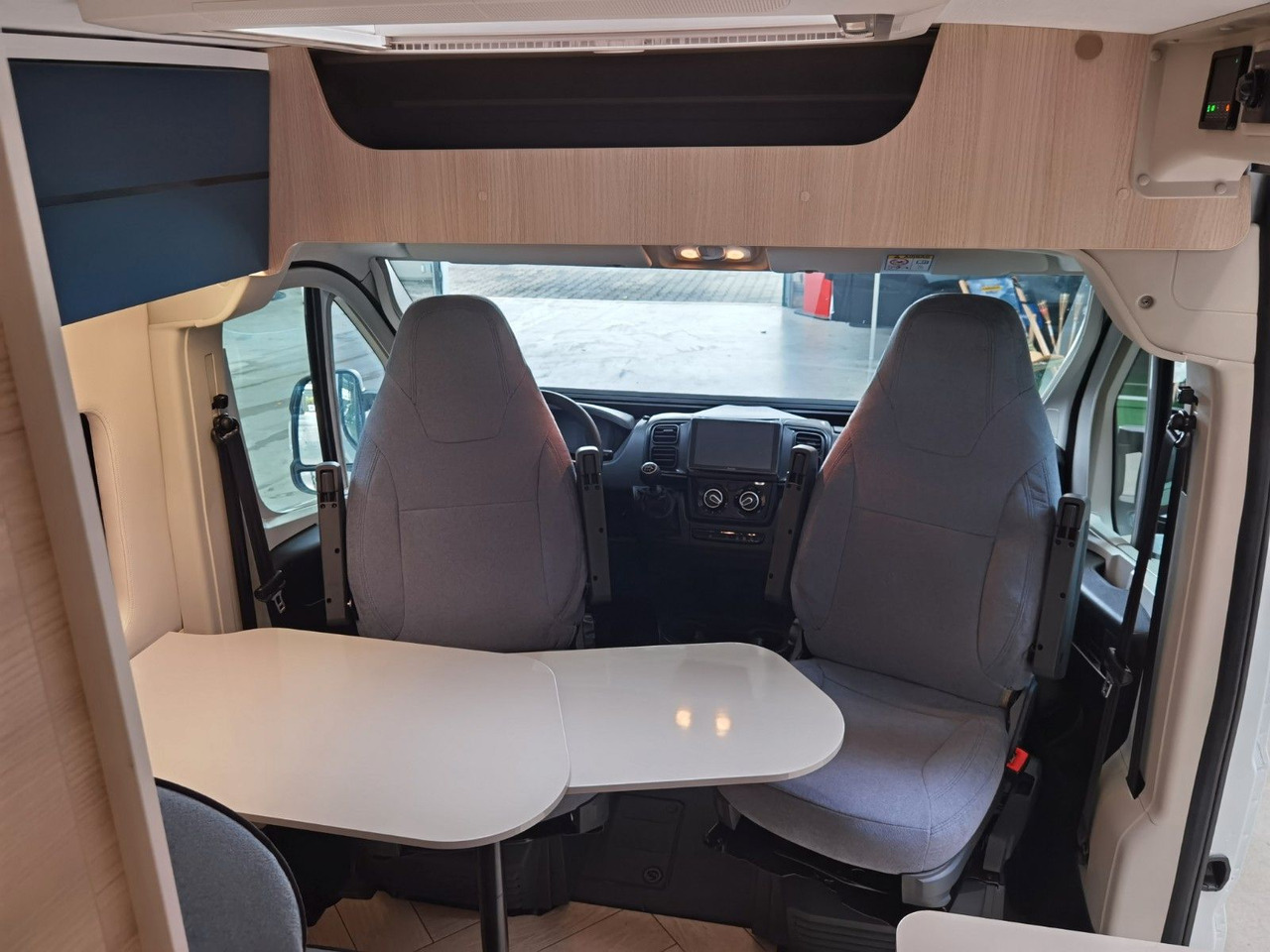 Buscamper Chausson V594 FIRST LINE L / MODELL 2026 / 140 PS