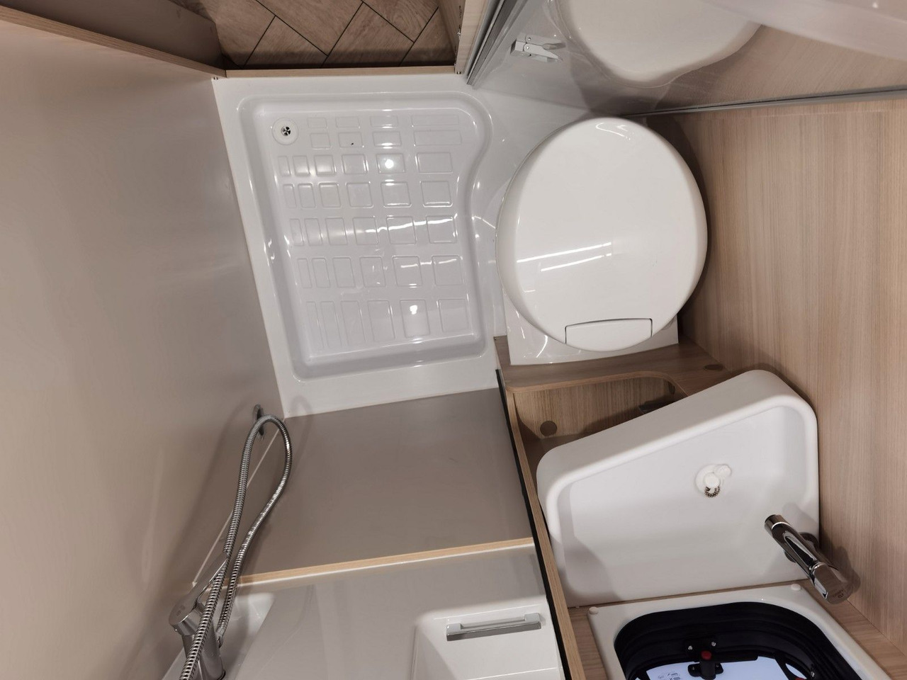 Buscamper Chausson V594 SPORT LINE / - 2026 - / 140PS -8G-AUTOMATIK