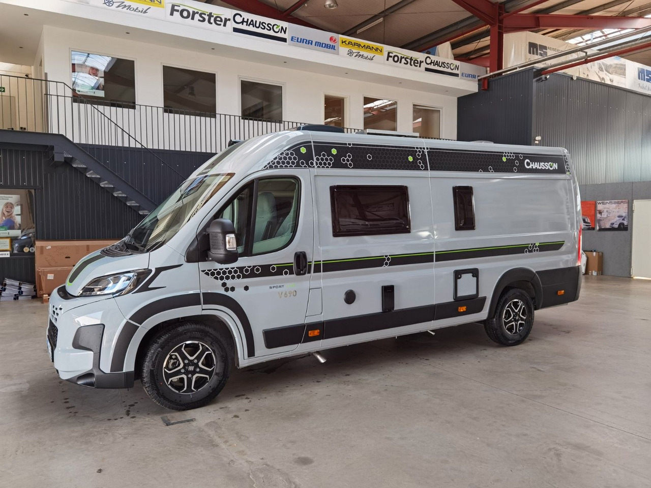 Buscamper Chausson V690 SPORT LINE / 140PS-8G / XL -HUBBETT E.-BIKE