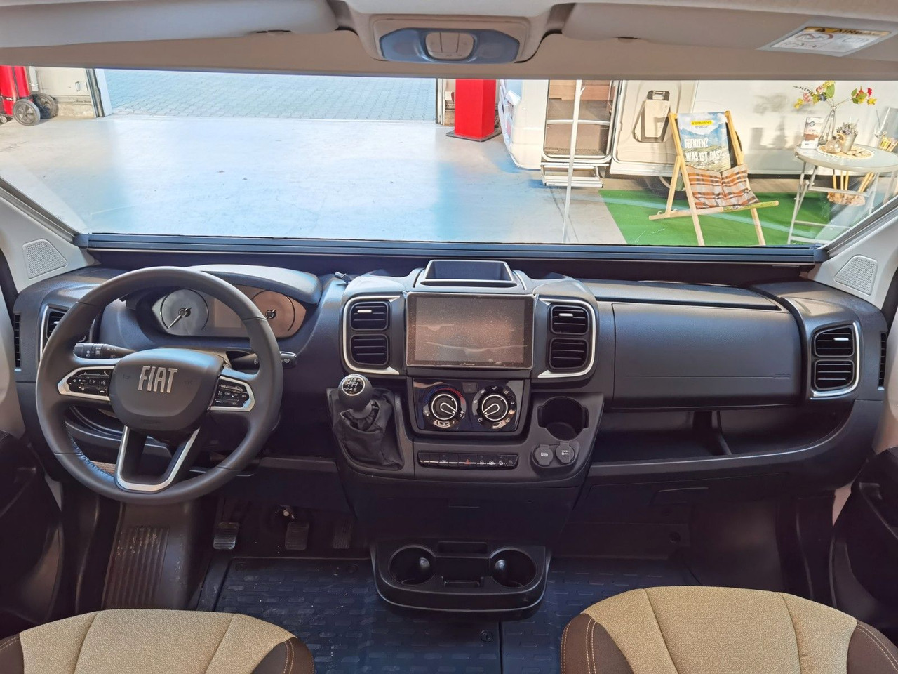 Buscamper Chausson V697 FIRST LINE / - 2025- / 140PS / EINZELBETTEN