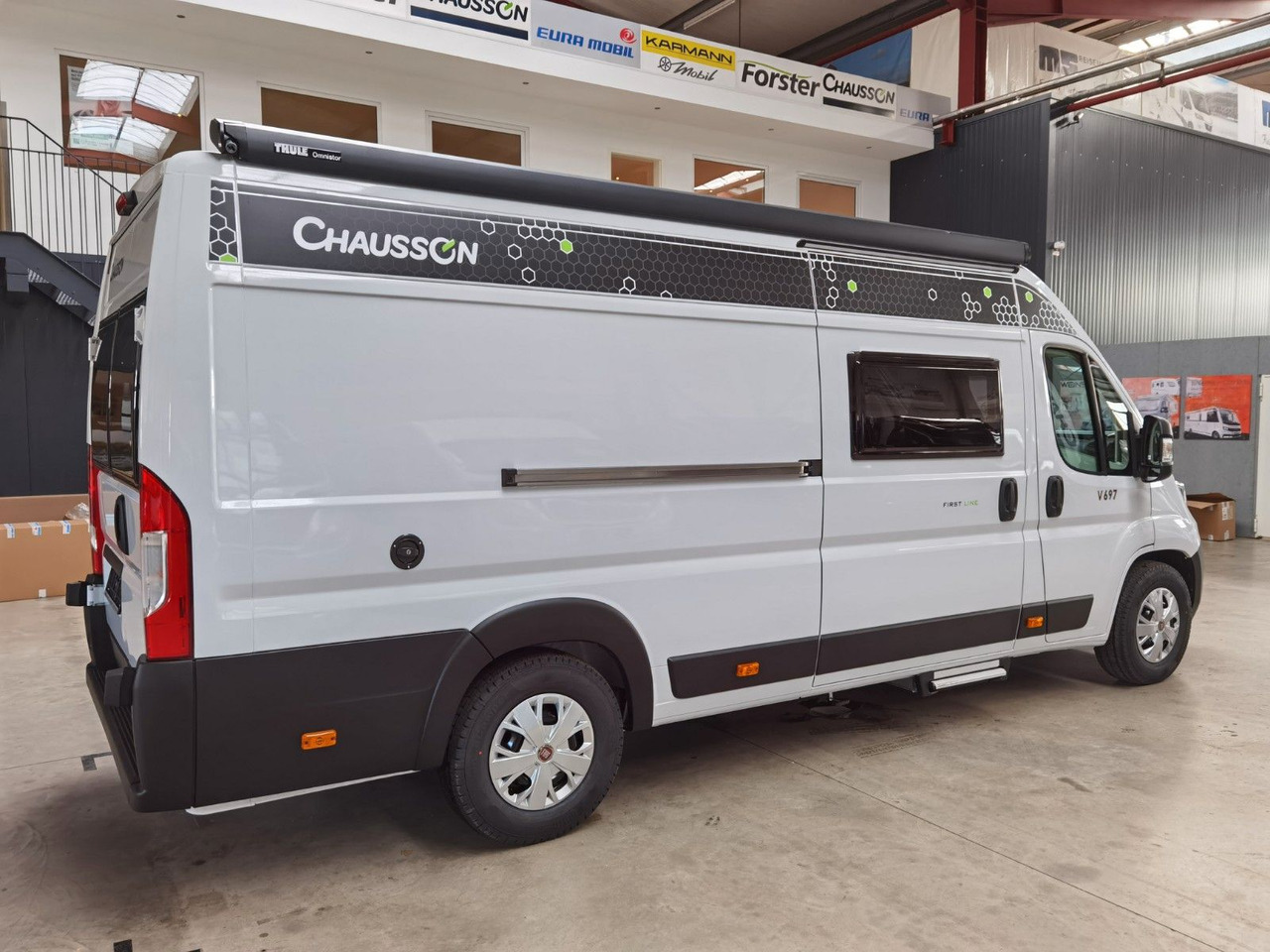 Buscamper Chausson V697 FIRST LINE / ZUBEHÖR-PAKET / EINZELBETTEN