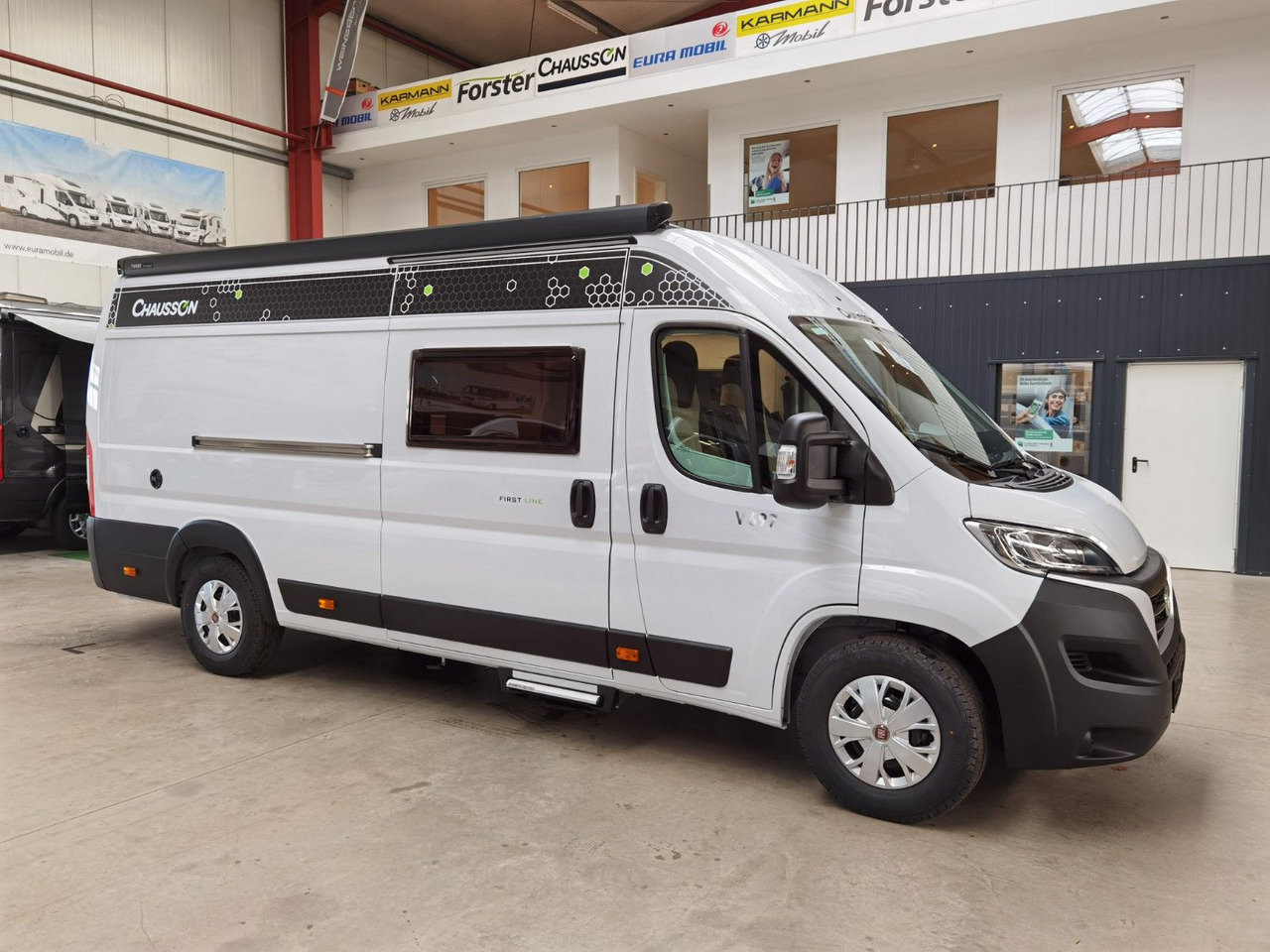 Buscamper Chausson V697 FIRST LINE / ZUBEHÖR-PAKET / EINZELBETTEN