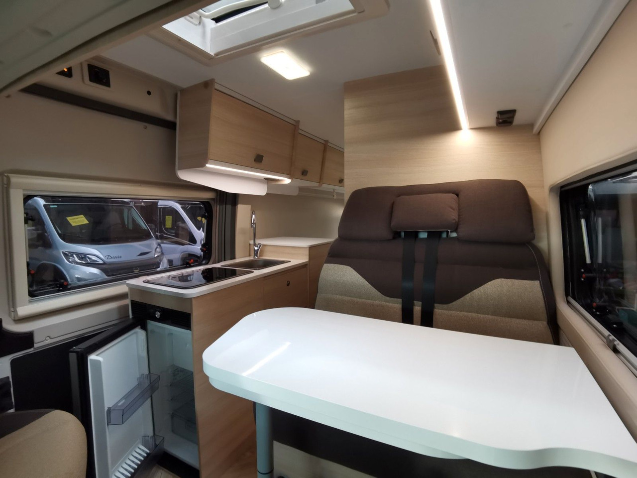 Buscamper Chausson V697 FIRST LINE / ZUBEHÖR-PAKET / EINZELBETTEN