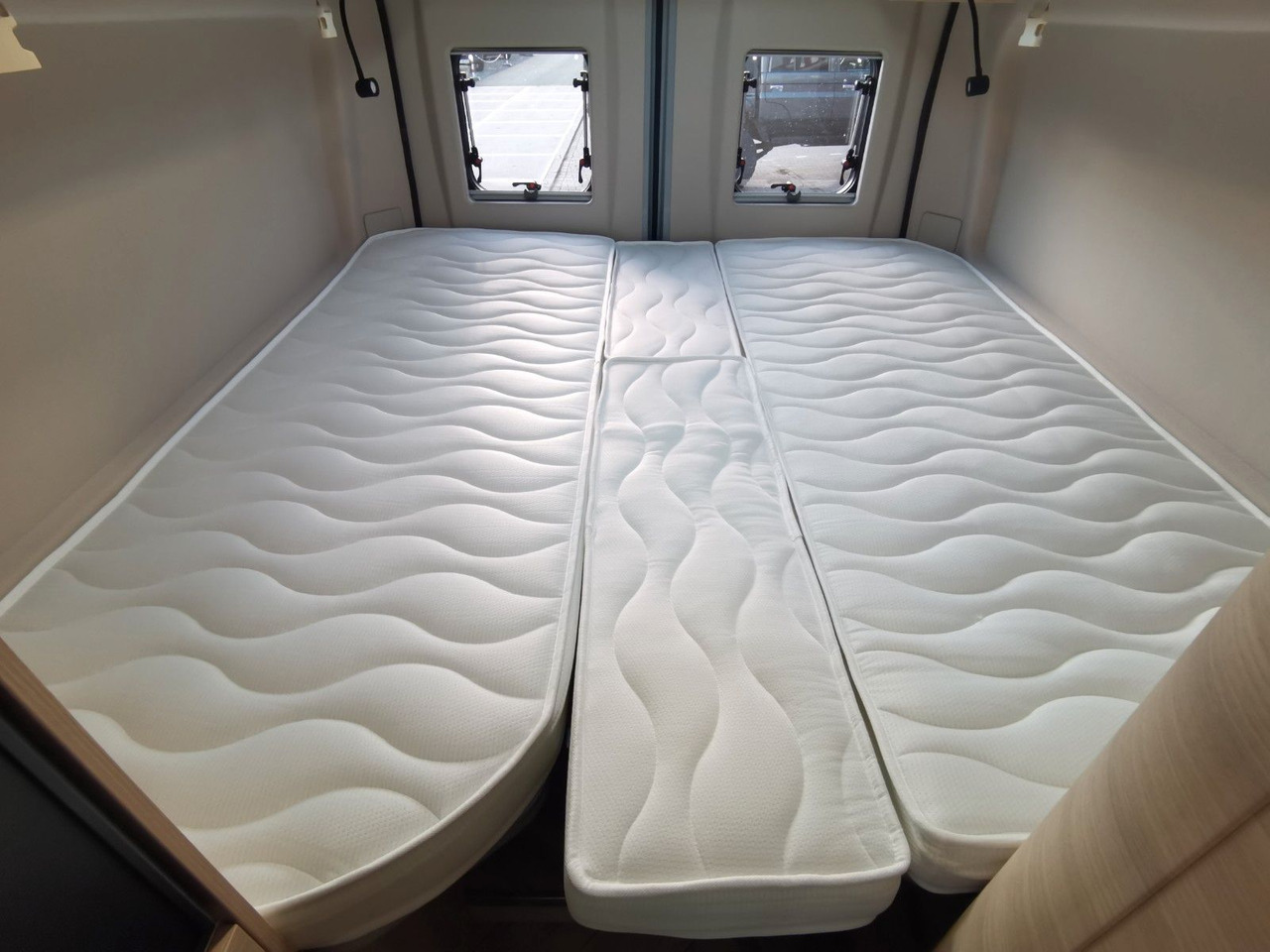 Buscamper Chausson V697 SPORT LINE / 8G - AUTOMATIK / EINZELBETTEN