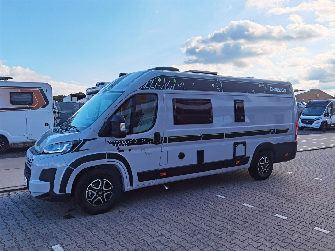 Buscamper Chausson V697 SPORT LINE / 8G - AUTOMATIK / EINZELBETTEN