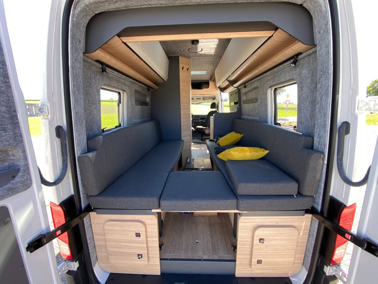 Buscamper Hobby Maxia Van 680 DT, 2 Personen Fahrzeug, ACC