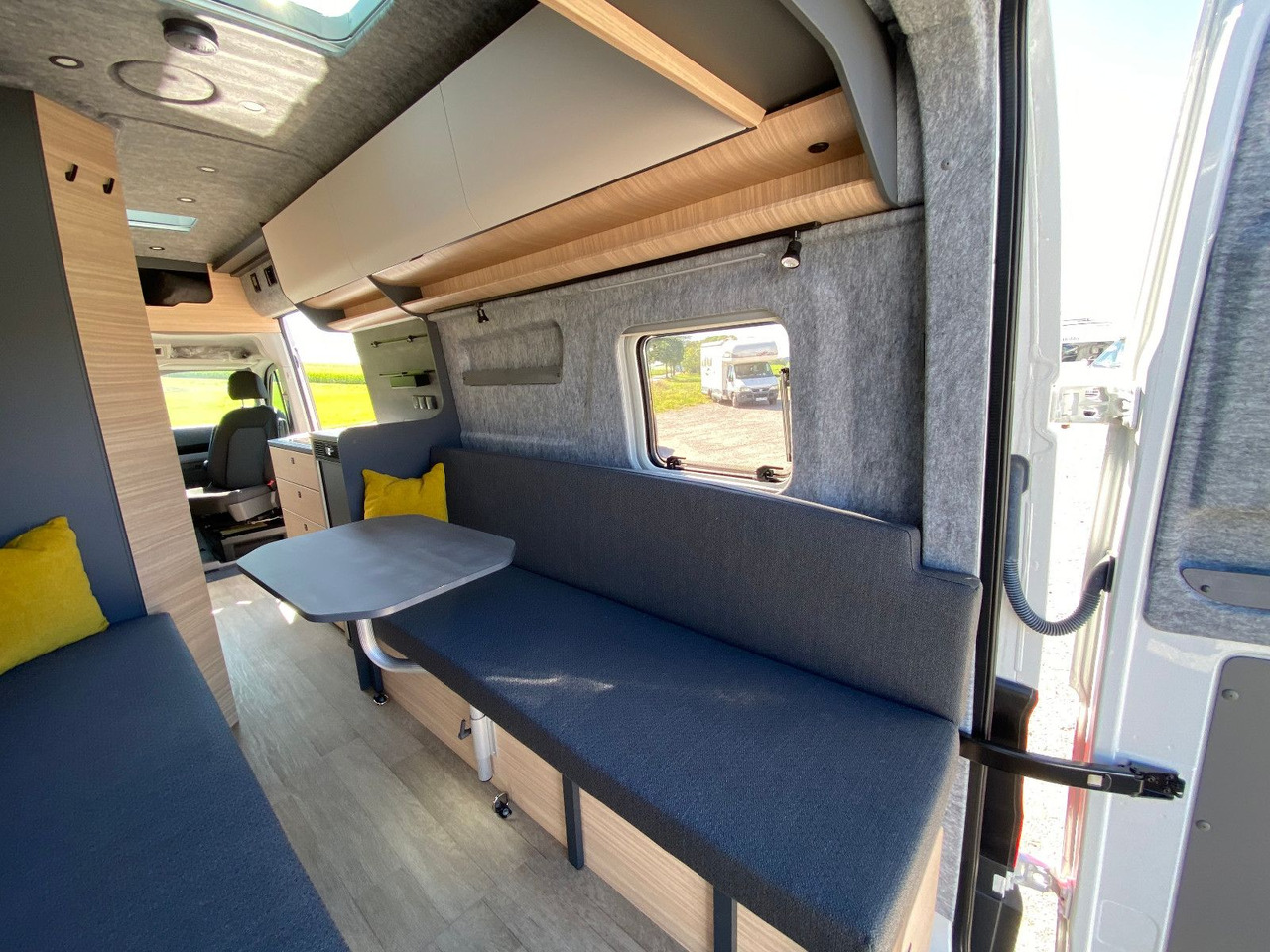 Buscamper Hobby Maxia Van 680 DT, 2 Personen Fahrzeug, ACC