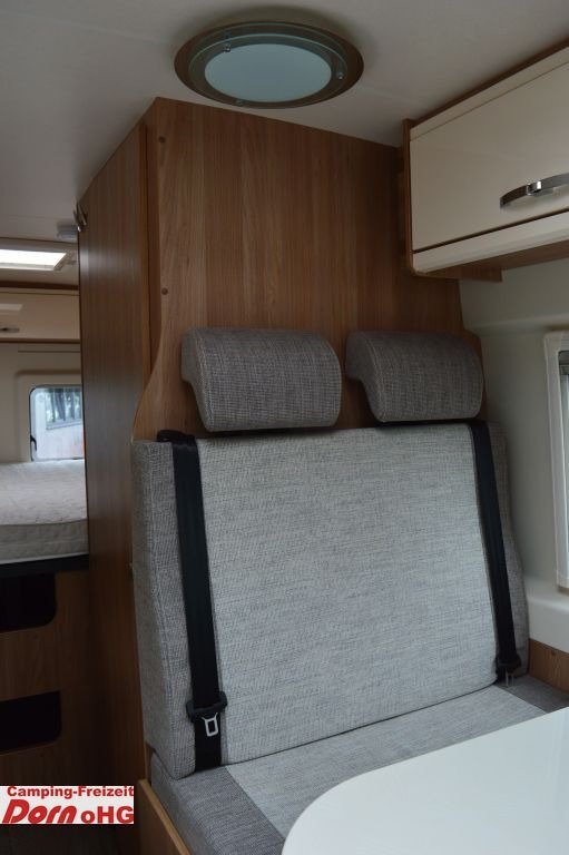 Buscamper Hobby Vantana De Luxe K65 ET Anhängerkupplung