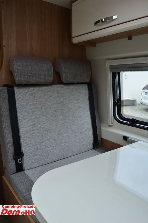 Buscamper Hobby Vantana De Luxe K65 ET Anhängerkupplung