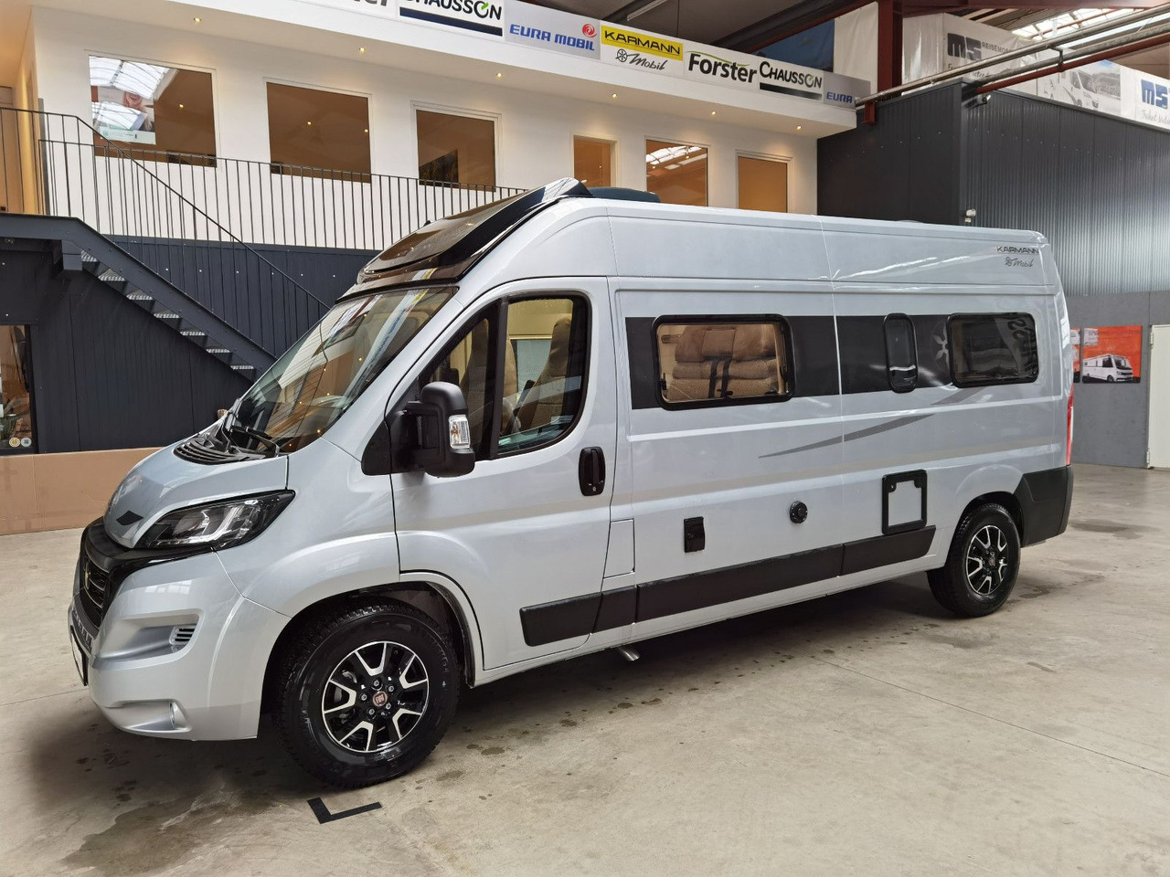 Buscamper Karmann DAVIS 590 LIFESTYLE / 140PS / SKY-ROOF & ALU