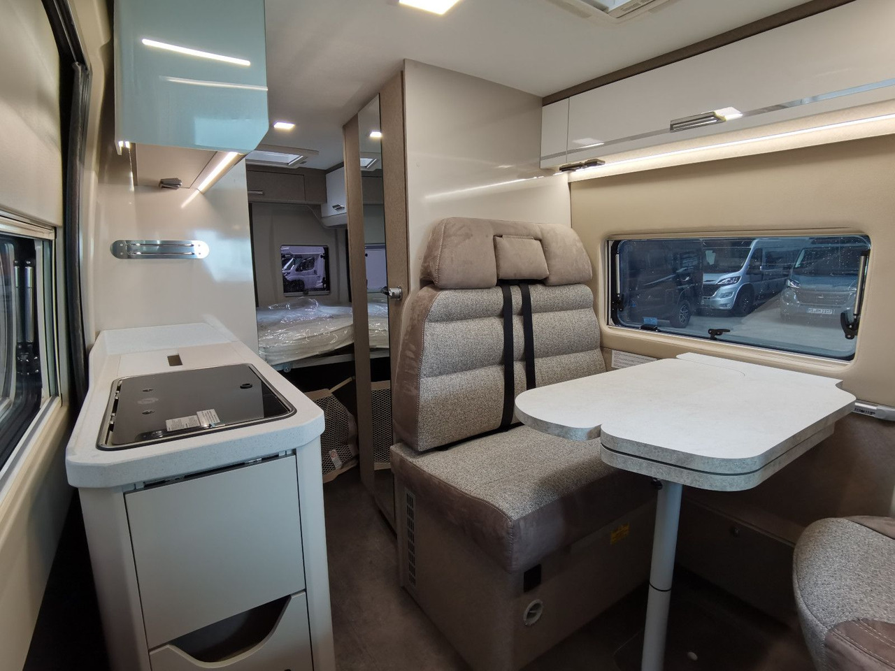 Buscamper Karmann DAVIS 590 LIFESTYLE / 140PS / SKY-ROOF & ALU