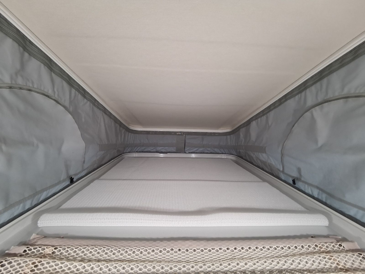 Buscamper Karmann DAVIS 590 LIFESTYLE / MODELL 2026 / AUFSTELLDACH