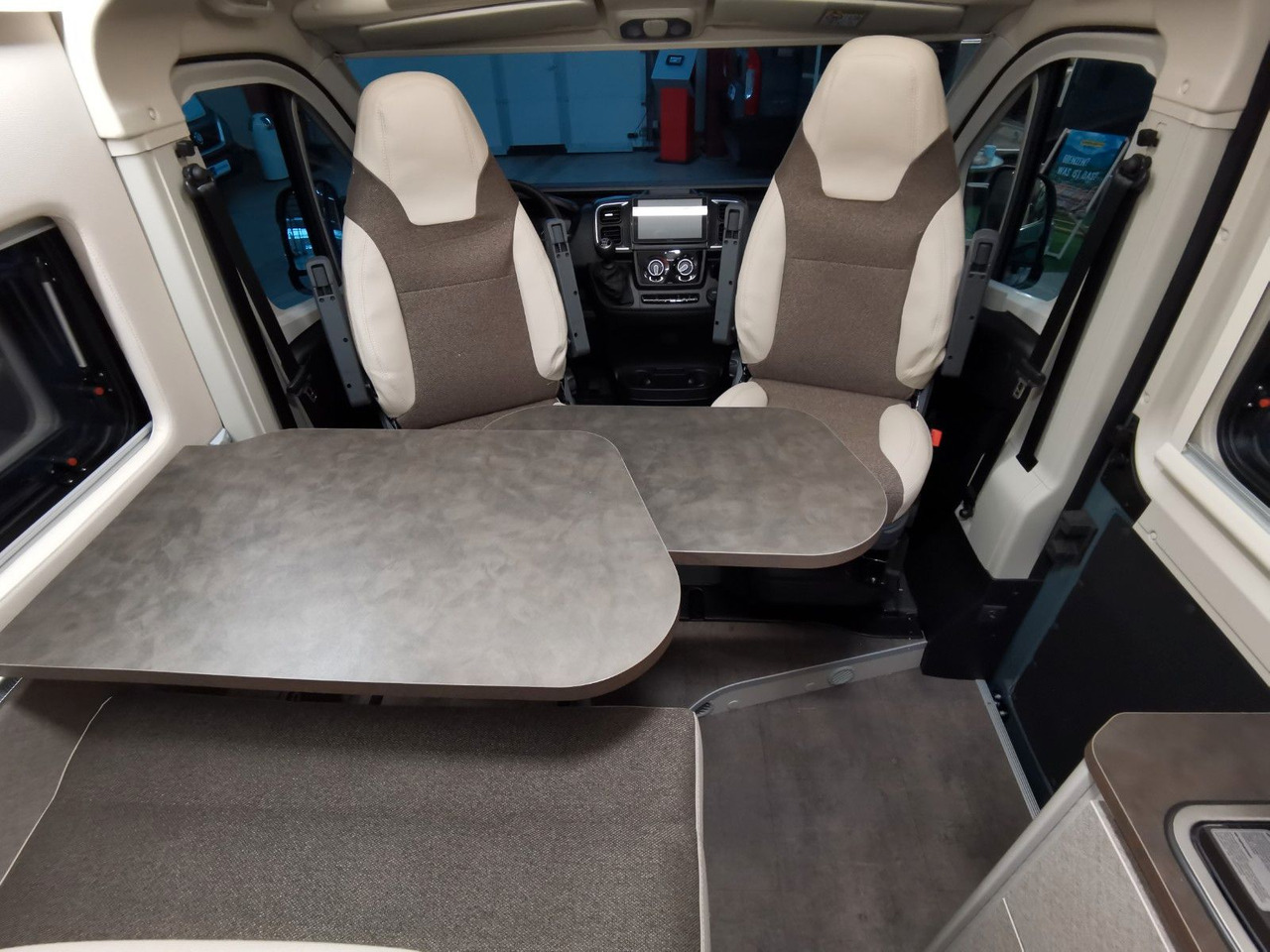 Buscamper Karmann DAVIS 590 TRENDSTYLE /-2025-/ 140PS /PLUS- PAKET