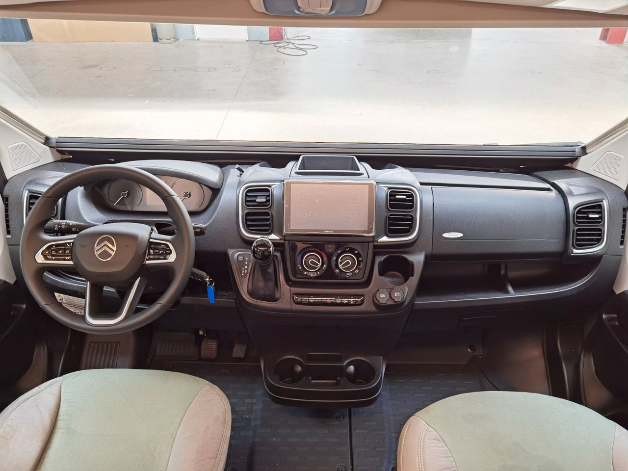 Buscamper Karmann DAVIS 590 TRENDSTYLE / -2026- / 140PS- AUTOMATIK