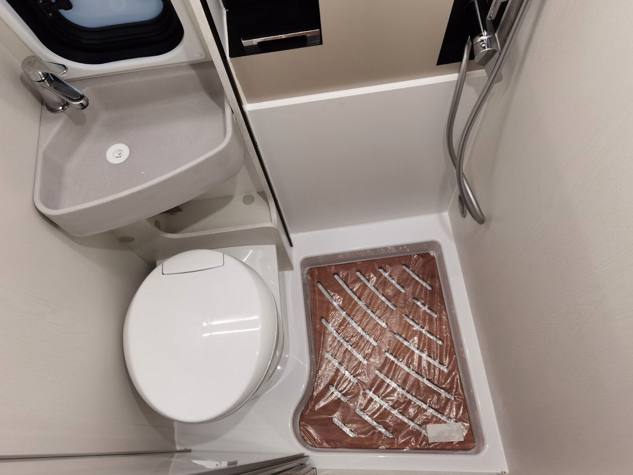 Buscamper Karmann DAVIS 620 LIFESTYLE/-MODELL 2026- / EINZELBETTEN