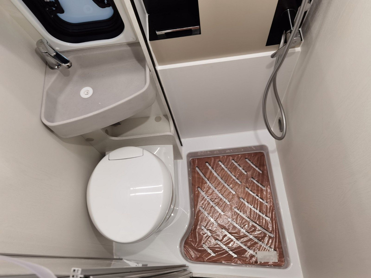 Buscamper Karmann DAVIS 620 LIFESTYLE/-MODELL 2026- / EINZELBETTEN