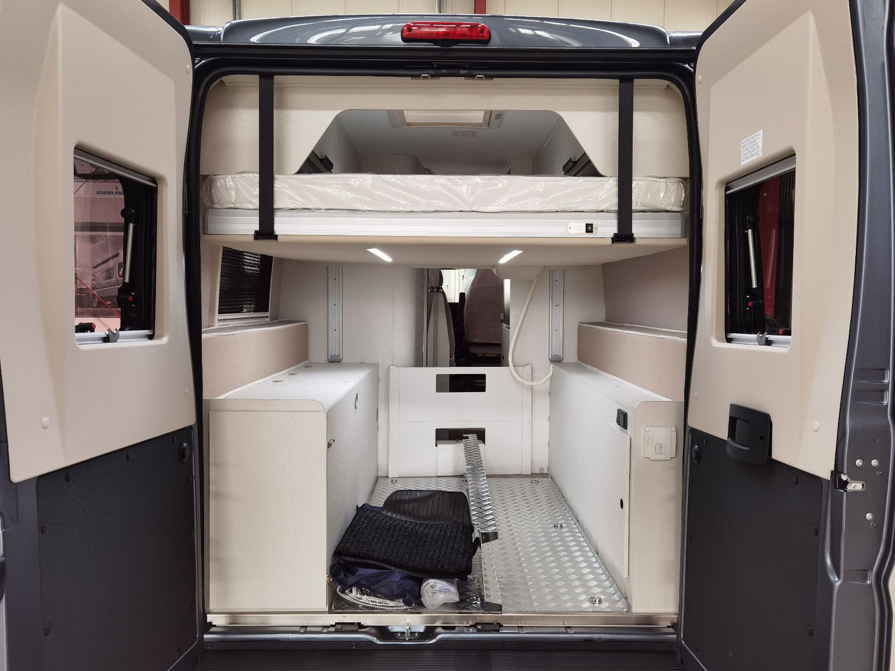 Buscamper Karmann DAVIS 630 LIFESTYLE/ - 2026 - / XXL-HUBBETT -GAR
