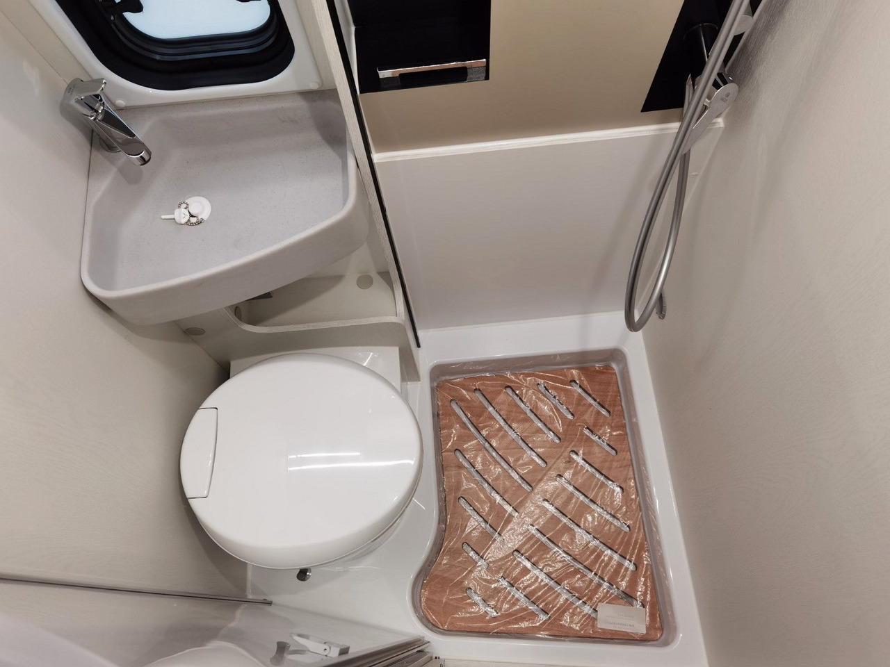 Buscamper Karmann DAVIS 630 LIFESTYLE/ - 2026 - / XXL-HUBBETT -GAR