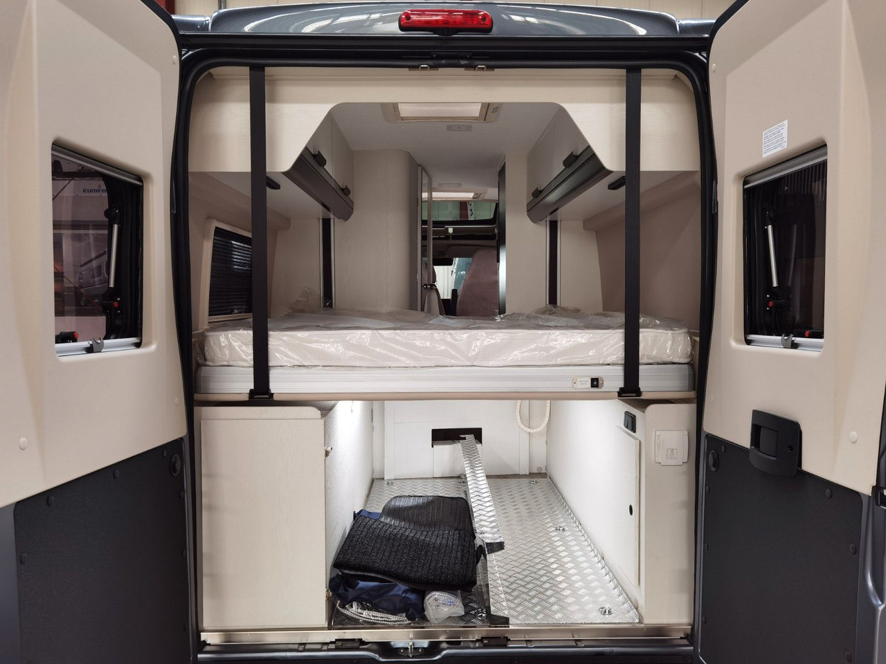 Buscamper Karmann DAVIS 630 LIFESTYLE/ - 2026 - / XXL-HUBBETT -GAR