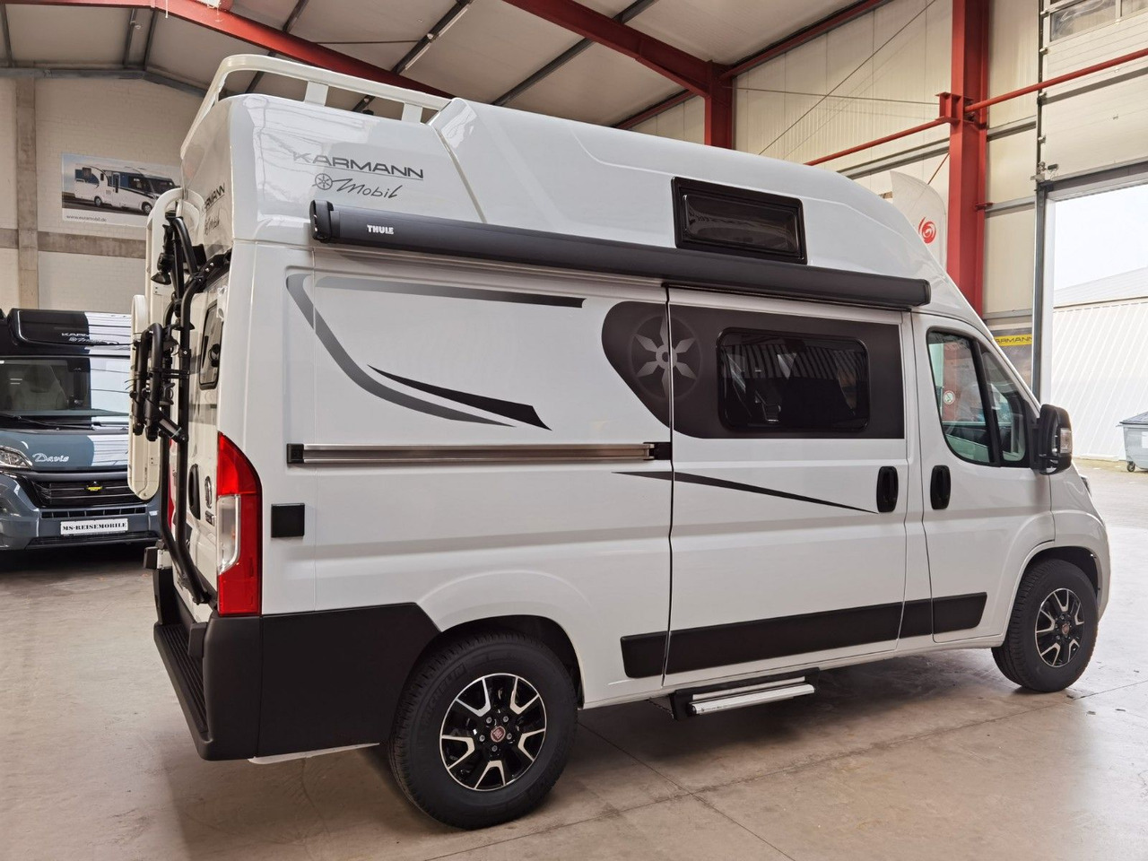 Buscamper Karmann DEXTER 550 / 140PS / CONCEPT - PAKET & HUBBETT
