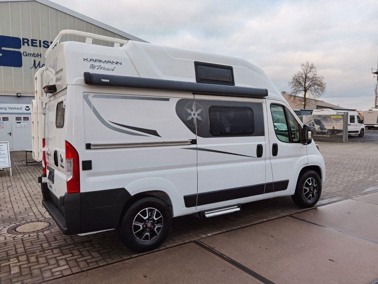 Buscamper Karmann DEXTER 550 / 140PS / CONCEPT - PAKET & HUBBETT Karmann DEXTER 550 / 140PS / CONCEPT - PAKET & HUBBETT