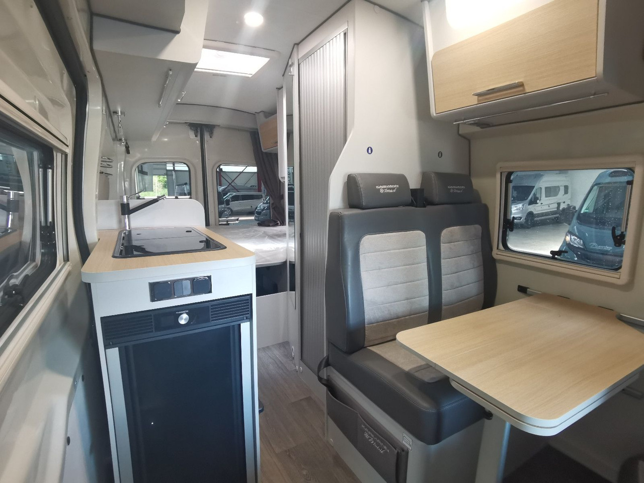 Buscamper Karmann DEXTER 560 / 170PS - 4x4 / SOLAR & MARKISE & ALU