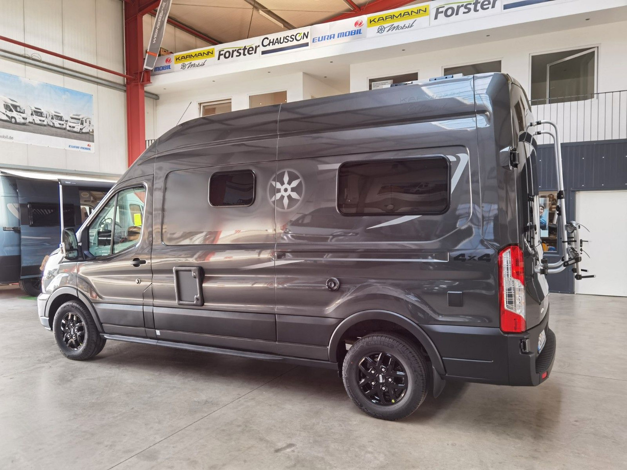 Buscamper Karmann DEXTER 570 / 170 PS / 4x4/ ALU / SOLAR / MARKISE