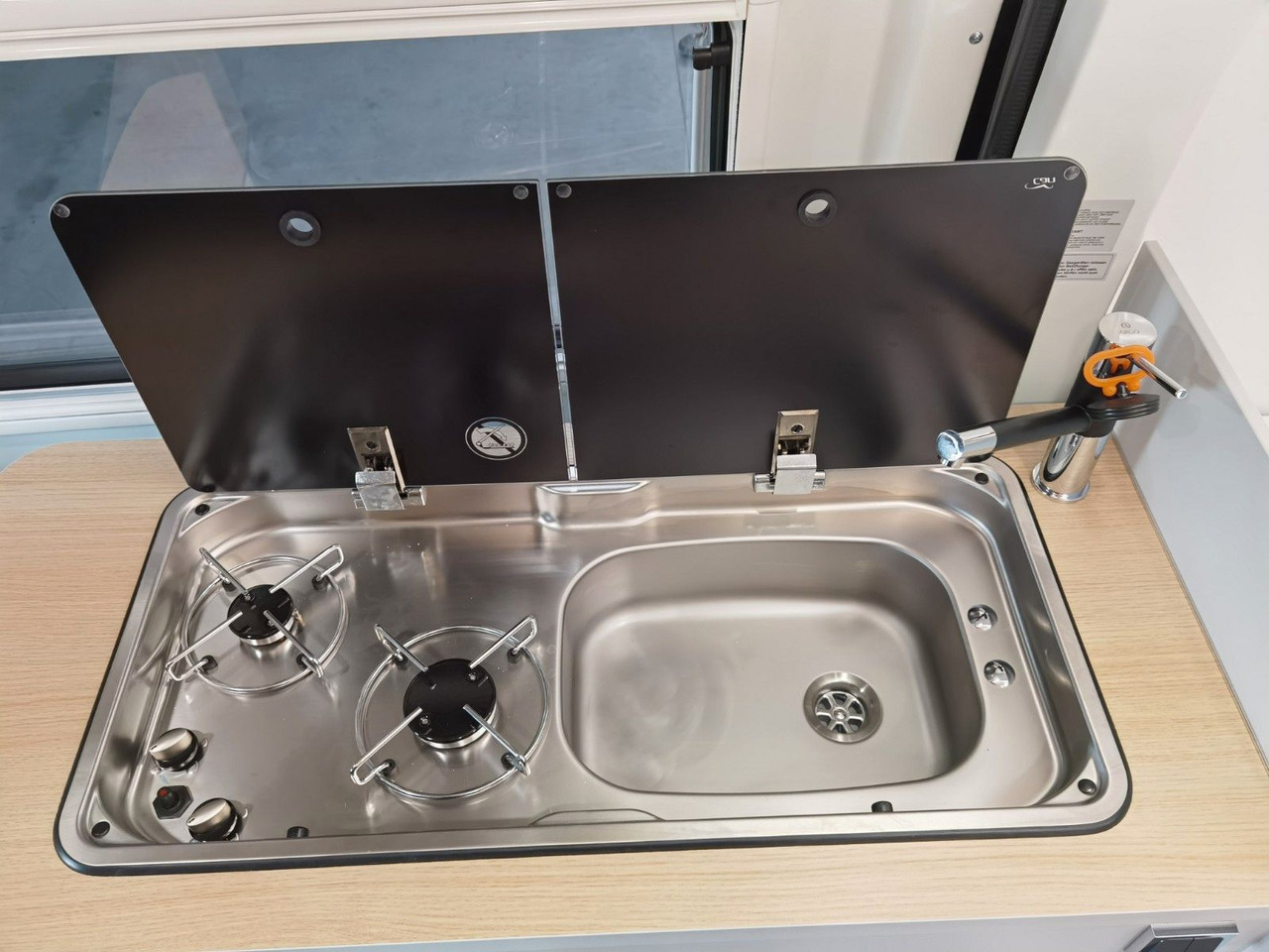 Buscamper Karmann DEXTER 570 / 170 PS / 4x4/ ALU / SOLAR / MARKISE