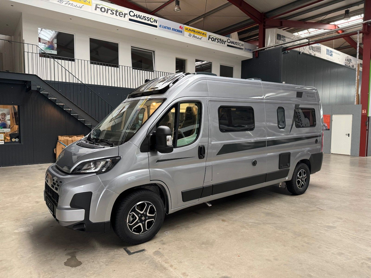 Buscamper Karmann DEXTER 580 / - 2026 - / 140PS-8G.AUTOMATIK